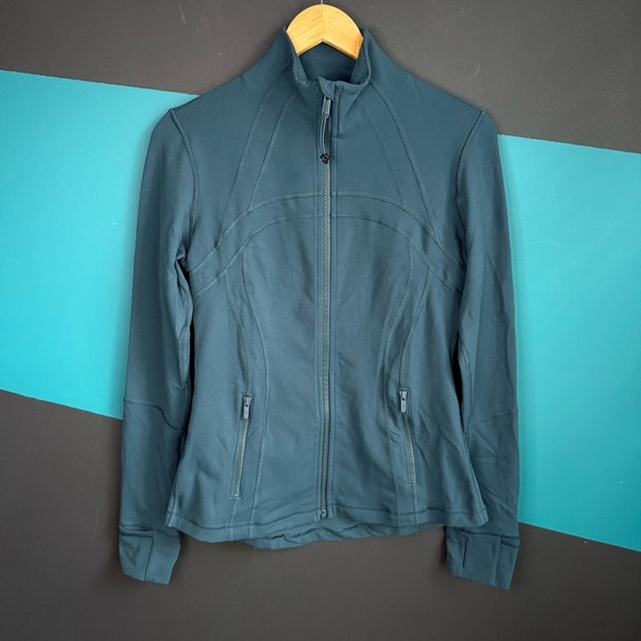 Women's Teal Jacket Lululemon Define Jacket
Blue Borealis size 8 - Picture 3 of 10